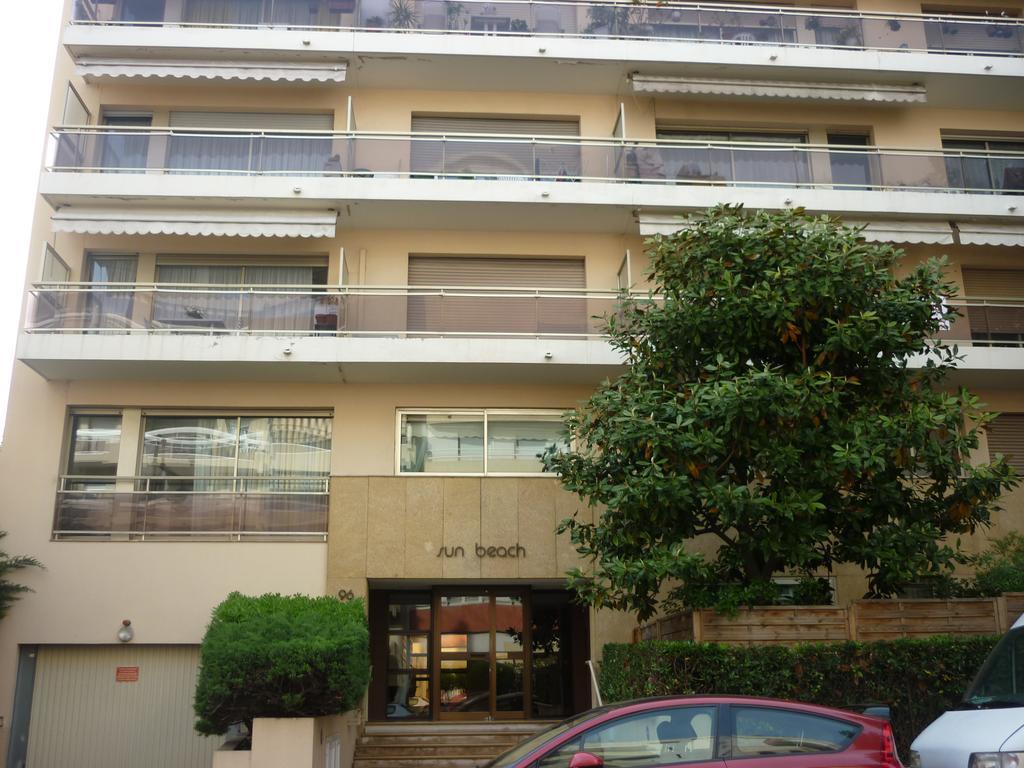 sun beach Juan-les-Pins Bagian luar foto